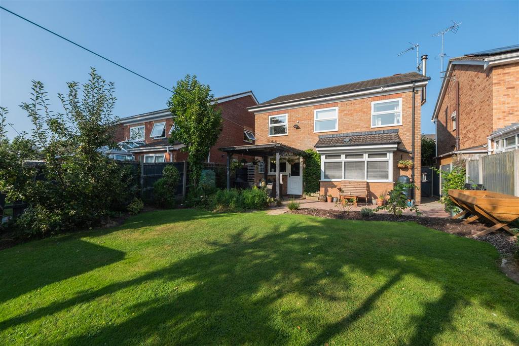 10 Minster Close-039.jpg