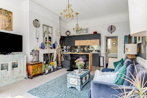 1 bedroom flat to rent, Lansdowne Place, Hove