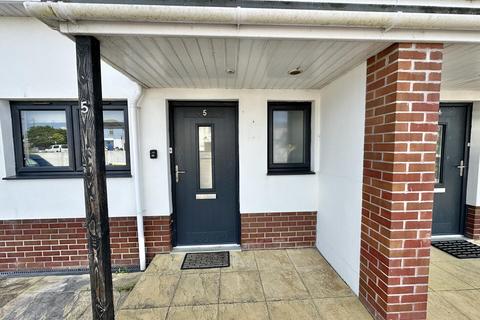 2 bedroom semi-detached house for sale, Wherry Close, Threemilestone, Truro