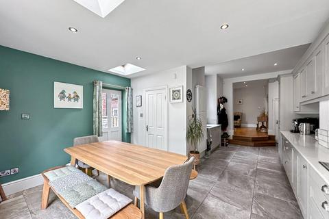 4 bedroom semi-detached house for sale, Stockport Road, Timperley