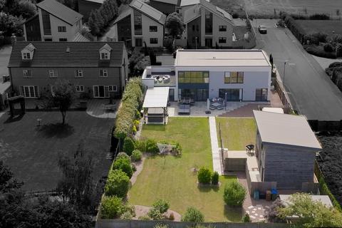 8 Albert Way, Chatteris, PE16 6US