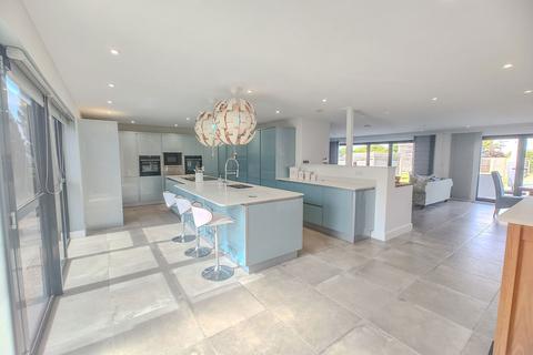 8 Albert Way, Chatteris, PE16 6US