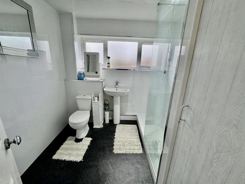 4 eeedb72 2 fe4 450 b a706 1 dc56735 c186