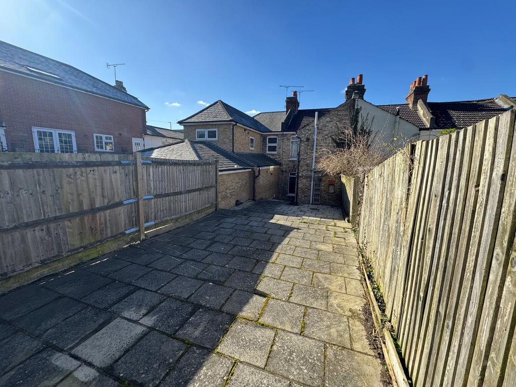 36 London Rd photo 3