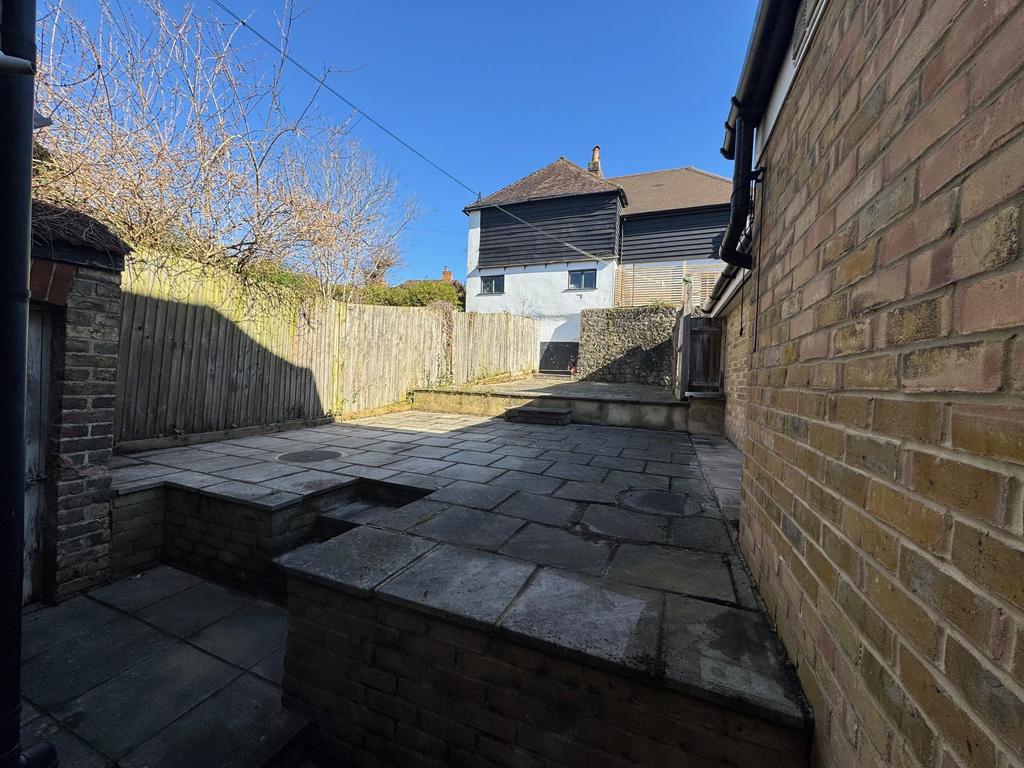 36 London Rd photo 4