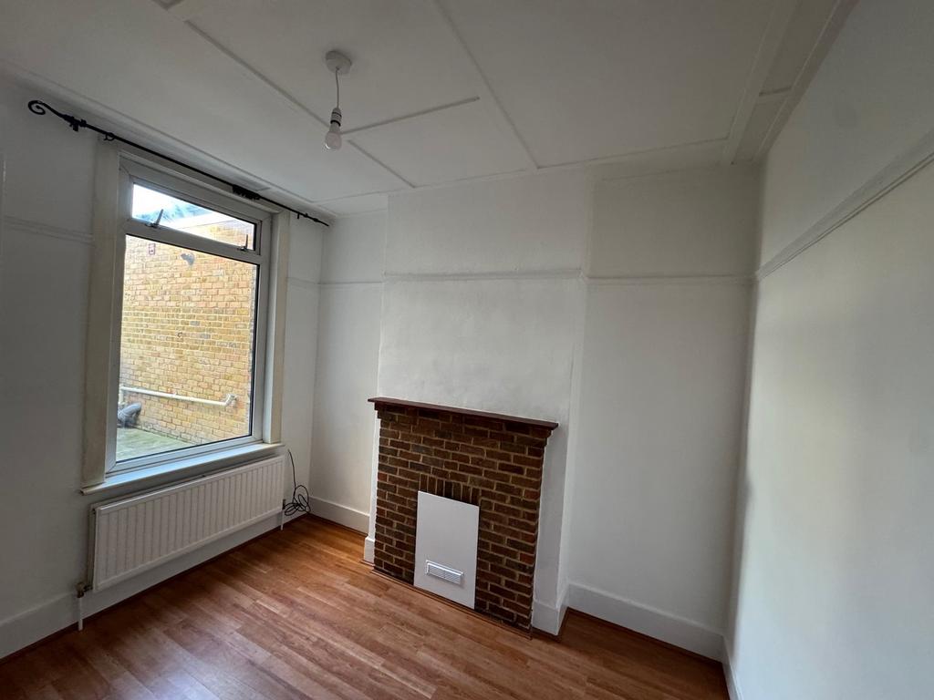 36 London Rd photo 6