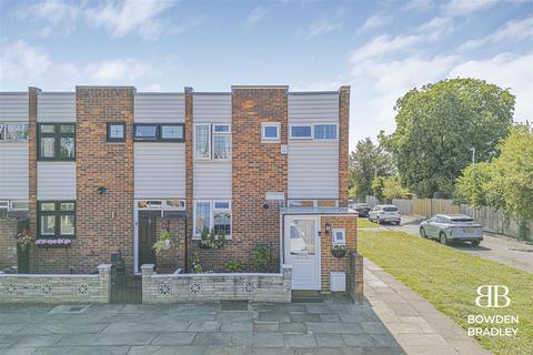 Covert Road, Hainault, IG6