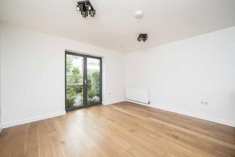 2 bedroom flat for sale, Gunnersbury Lane, London W3