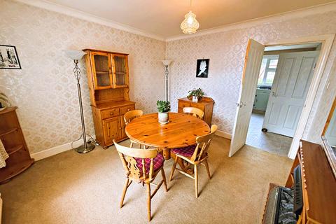 42 St. Georges, Castle Douglas, DG7 1LN