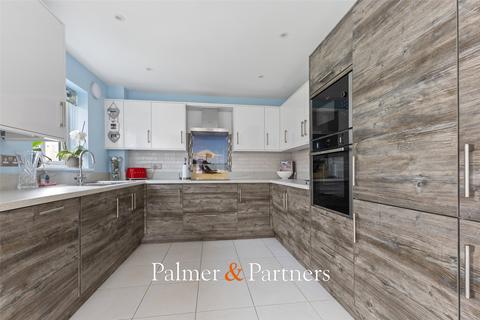 3 bedroom semi-detached house for sale, St. Andrews Close, Alresford, Colchester, Essex, CO7