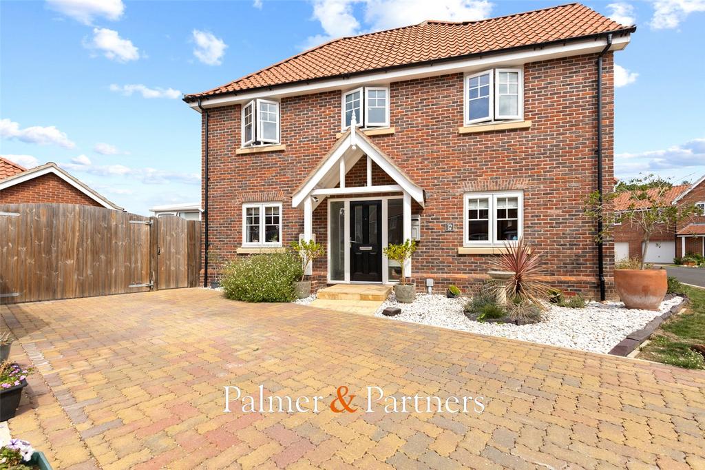 St. Andrews Close, Alresford... 3 bed semi-detached house - £350,000
