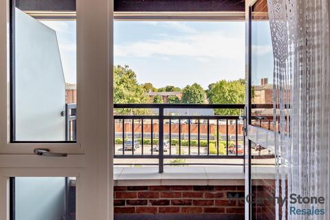 2 bedroom apartment for sale, Lancer House, Butt Road, Colchester