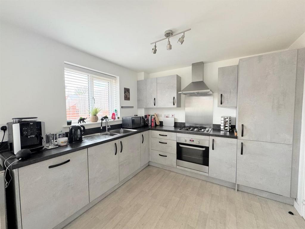 Dining kitchen