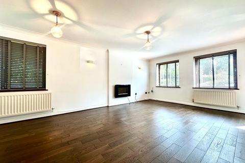 2 bedroom flat for sale, Alderwood Place, Princes Way, Solihull, West Midlands, B91