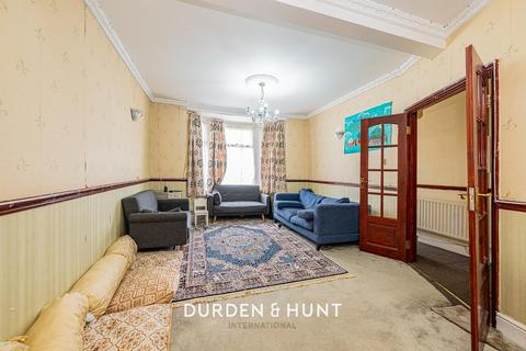 3 bedroom terraced house for sale, South Esk Road, Forest Gate E7