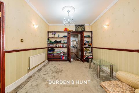 3 bedroom terraced house for sale, South Esk Road, Forest Gate E7