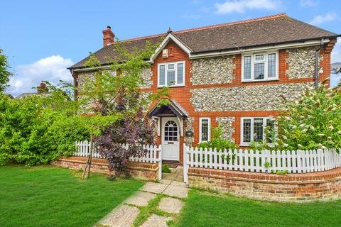 4 bedroom detached house for sale, Watlington Road, Lewknor, Oxfordshire