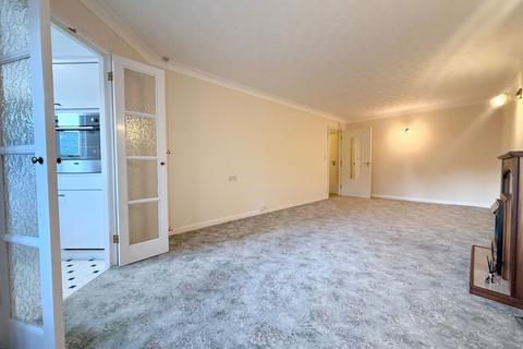 2 bedroom flat for sale, Belfry Drive, Stourbridge DY8