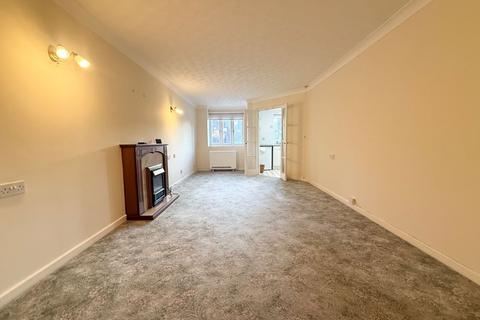 2 bedroom flat for sale, Belfry Drive, Stourbridge DY8