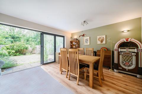 undefined, Shepherds Close, Shepperton, TW17