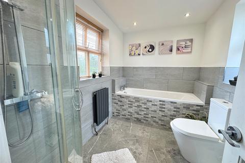 4 bedroom end of terrace house for sale, Schofield Road, Rawtenstall, Rossendale, BB4