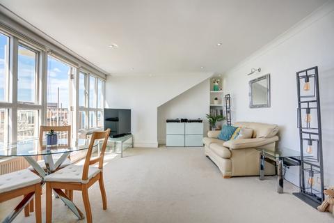 2 bedroom flat for sale, Kings Gardens, Hove, BN3