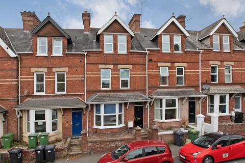 8 bedroom terraced house for sale