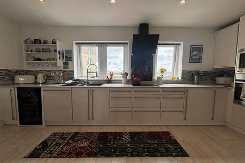 76 Bwlchygwynt, Llanelli, SA15 2AQ