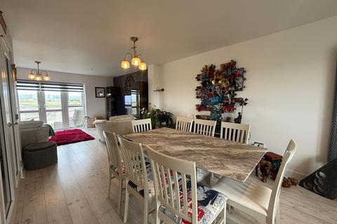 76 Bwlchygwynt, Llanelli, SA15 2AQ