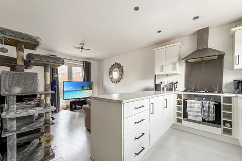 2 bedroom coach house for sale, St. James Gardens, Trowbridge BA14