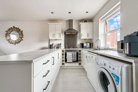 2 bedroom coach house for sale, St. James Gardens, Trowbridge BA14