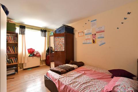 undefined, Greenway Court, Ilford IG1