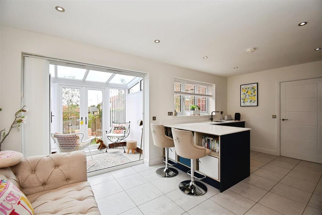 Kitchen / dining room