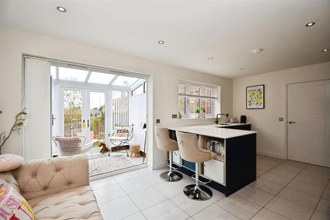 4 bedroom detached house for sale, Alexander Grove, Kirk Ella