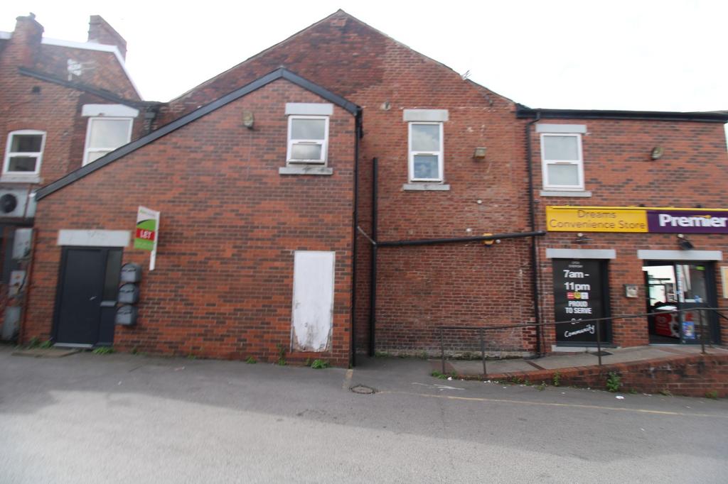 Cheetham Hill Road, Dukinfield SK16 2 bed flat - £750 pcm (£173 pw)