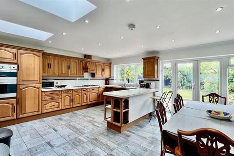 6 bedroom semi-detached house for sale, Ditton Road, Norwood Green UB2