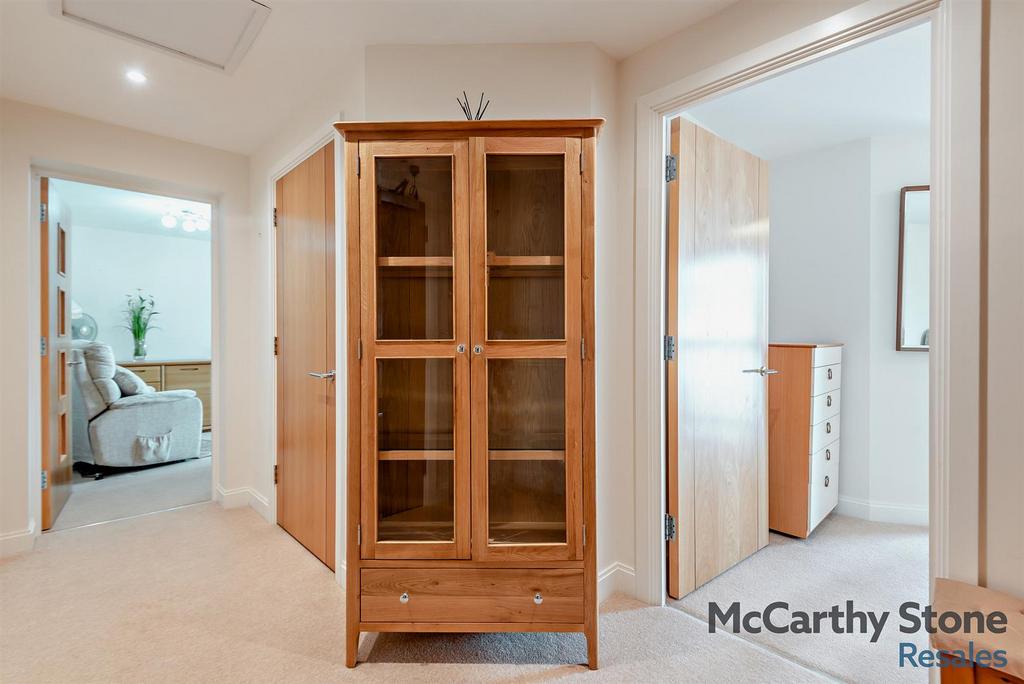8660553-interior08-800.jpg