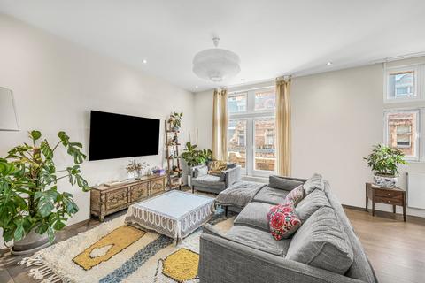 4 bedroom flat for sale, Torrington Place, Bloomsbury, London