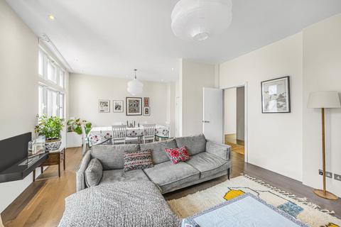 4 bedroom flat for sale, Torrington Place, Bloomsbury, London