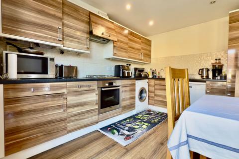 4 bedroom semi-detached house for sale, Monarch Drive, Sittingbourne ME10