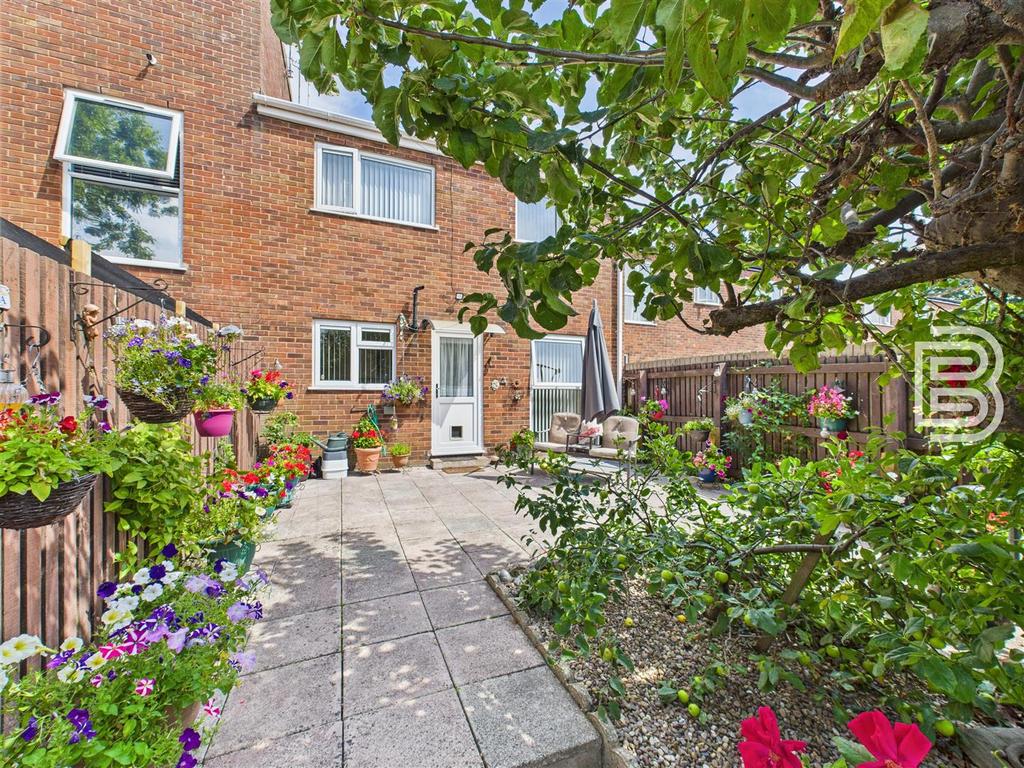Rear Garden (1).jpg