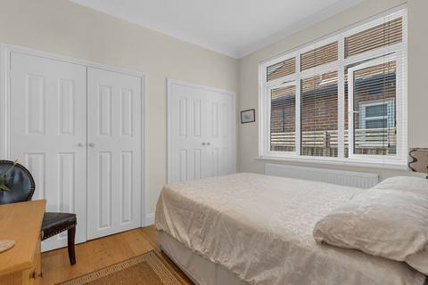 undefined, Southwood Drive, Surbiton KT5