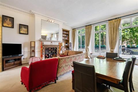 Stanhope Gardens, London, SW7