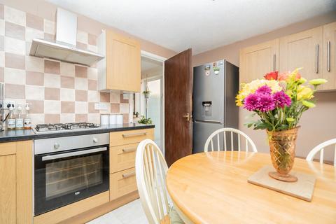 2 bedroom semi-detached house for sale, Calverleigh Crescent, Furzton Milton Keynes, MK4
