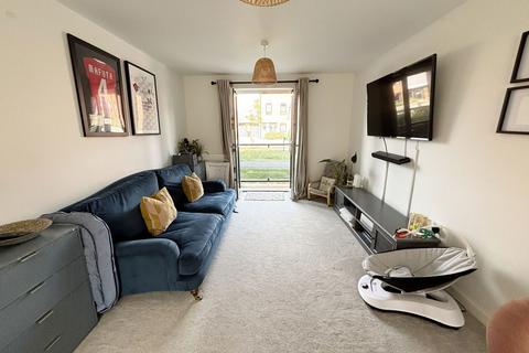 2 bedroom flat for sale, Newman Square, Shirley