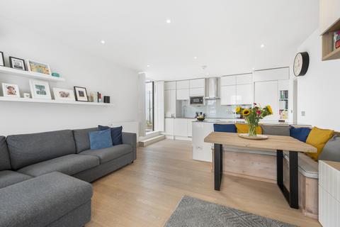 2 bedroom apartment for sale, Wellsborough Mews, Wimbledon SW20
