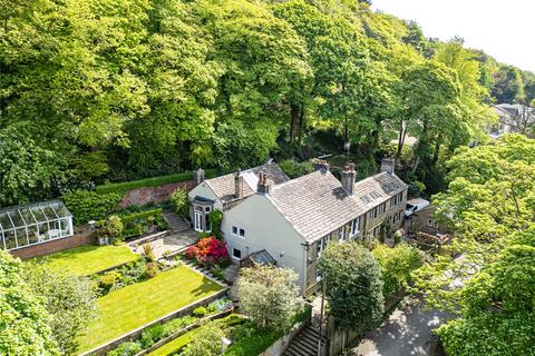 4 bedroom semi-detached house for sale, Lamb Hall Road, Huddersfield, West Yorkshire, HD3