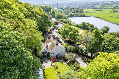 4 bedroom semi-detached house for sale, Lamb Hall Road, Huddersfield, West Yorkshire, HD3