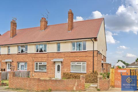 2 bedroom maisonette for sale, Mawney Close, Romford, RM7