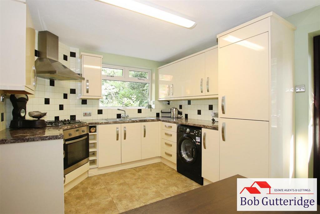 Fitted kitchen / dining room